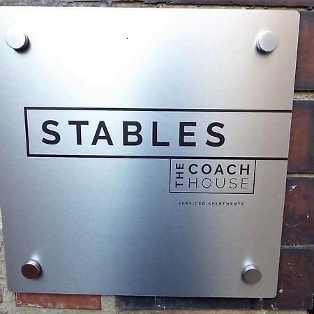 Stables At The Coach House Apartments リーズ エクステリア 写真